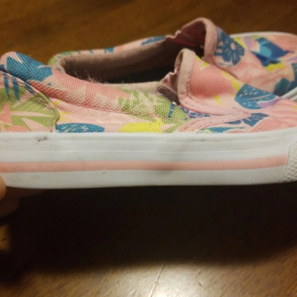 Disney Stitch slip on shoes - Picture 8 of 8